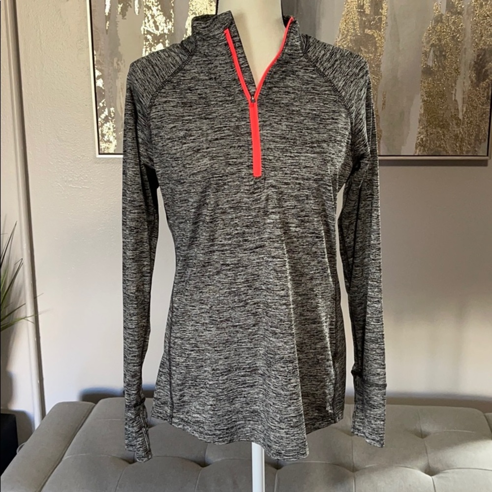 Workout pullover top by Tangerine